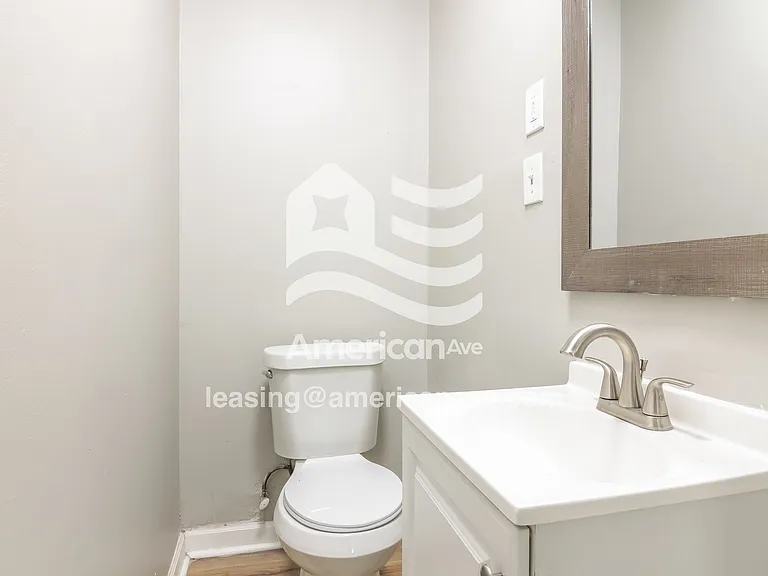 1251530_013_bathroom_14.jpg