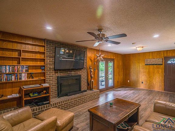 4th image of 10233 High St #43