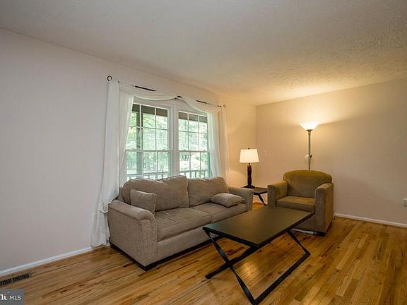 3rd image of 6268 Highmeadow Pl