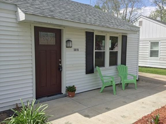 5th image of 3019 N Wilson Dr