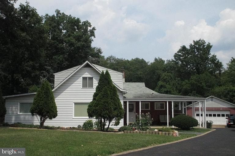 1st image of 4107 Oak Hill Dr
