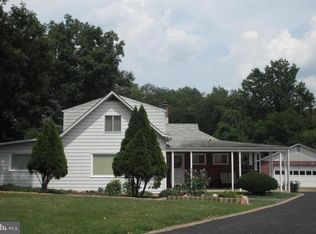 4107 Oak Hill Dr, Annandale, VA 22003