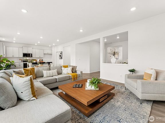 5th image of 5707 147th Street Ct E #4