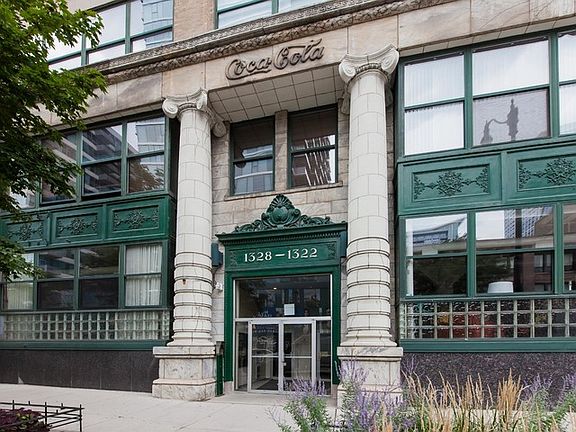 2nd image of 1322 S Wabash Ave APT 610