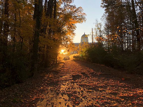 1/4 mile from Catholic Churc