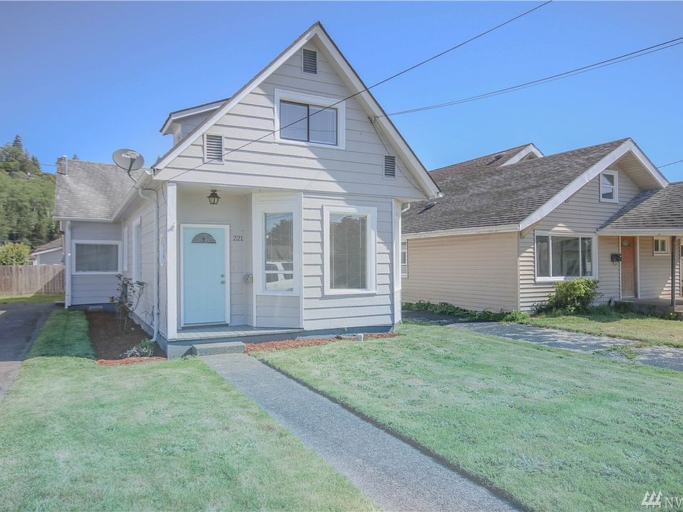 1st image of 221 Karr Ave