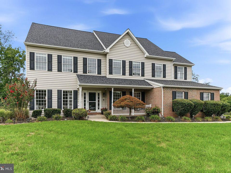 1st image of 443 Kirsten Cir