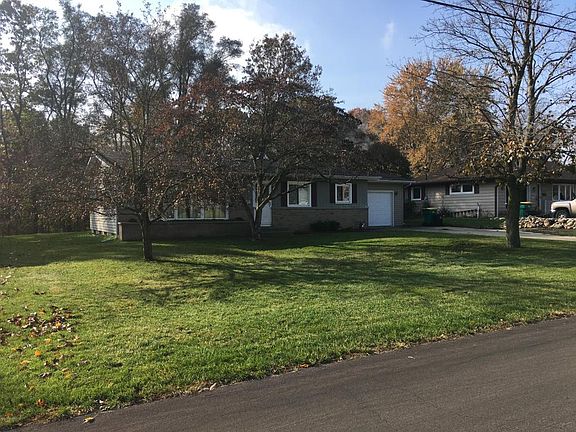 2nd image of 138 Briarhill Dr