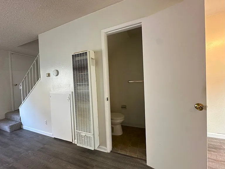 647 Military E — Photo 20