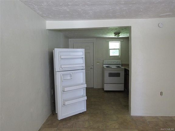 5th image of 759 NE 6th St