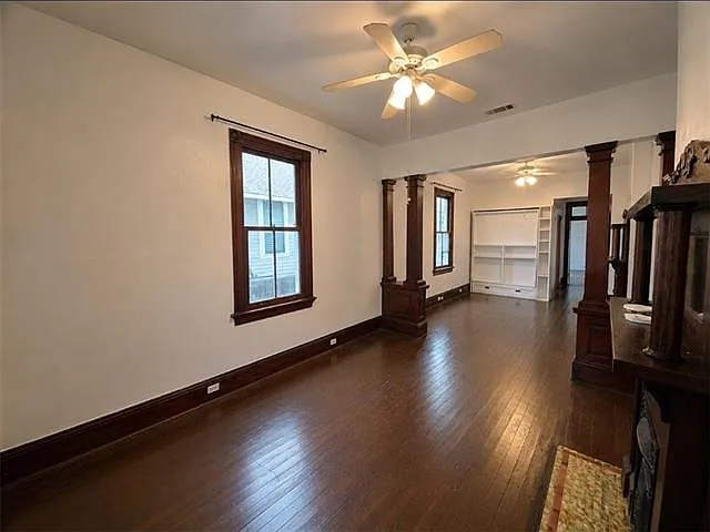423 S Genois St — Photo 2