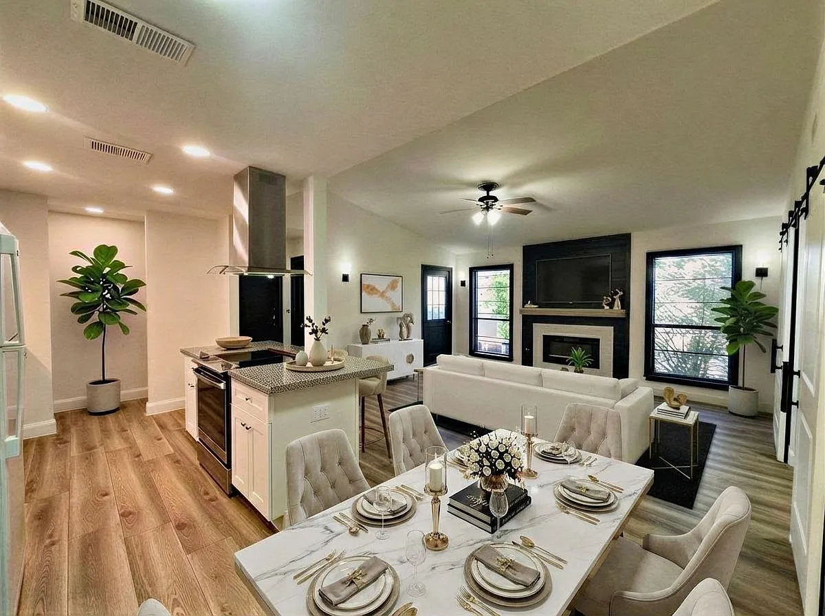 2 bed, 992 sqft, $2,000 — Photo 1