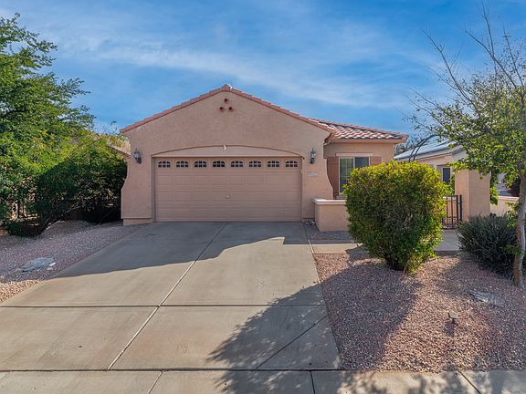 3rd image of 26135 W Runion Dr