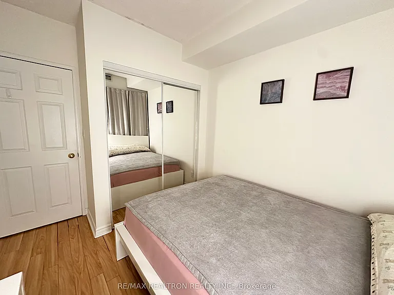 55 Bloor St E #1909 — Photo 15