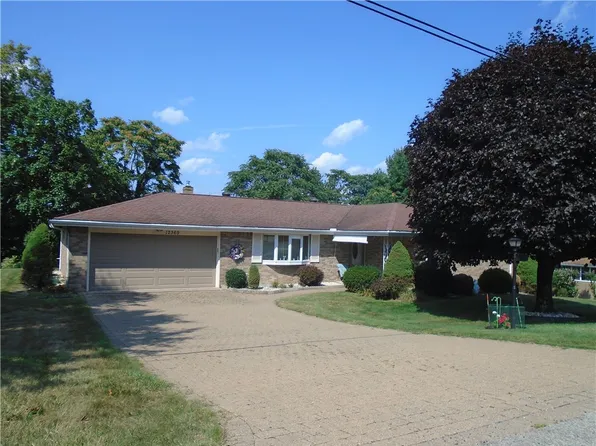 12369 Linshan Dr, North Huntingdon, PA 15642