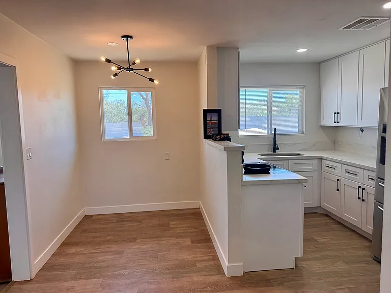 7433 Sage Ave — Photo 4