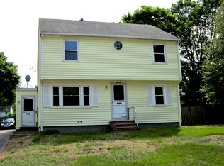 70 Nadeau Dr, Wrentham, MA 02093