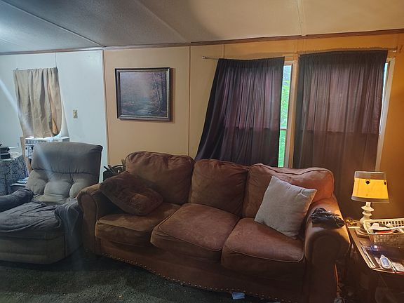 2nd image of 363 Wildcat Ln