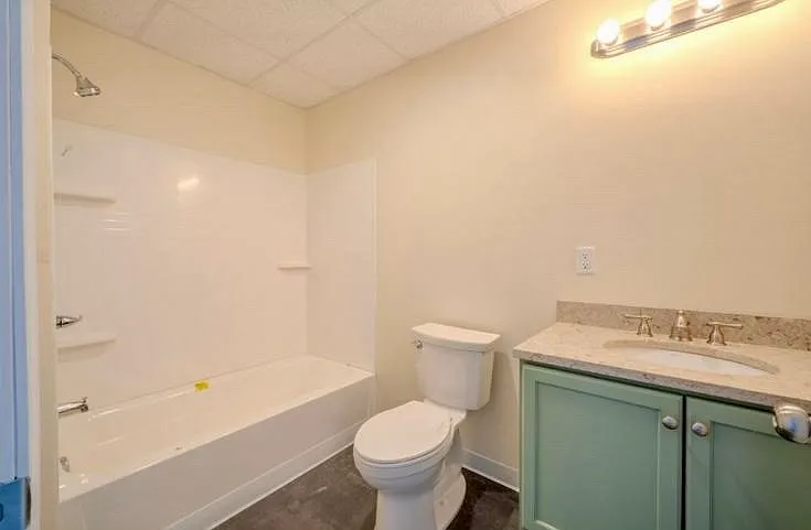 74 Massabesic St #2 — Photo 9