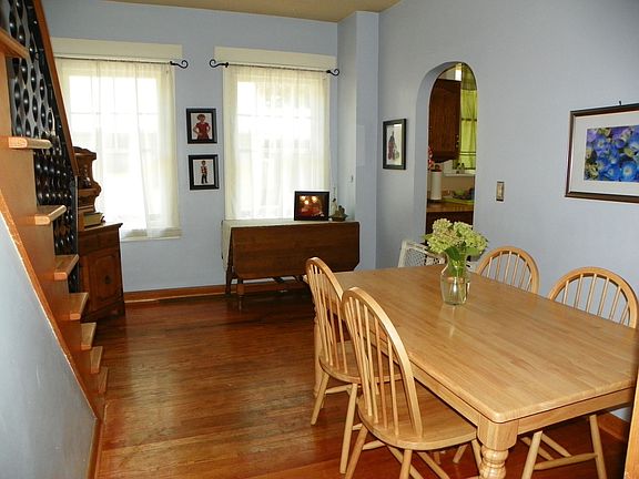 Spacious dining w hand finished hardwoods