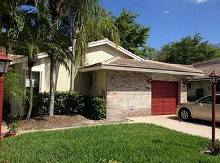 648 N Shore Dr, Deerfield Beach, FL 33442