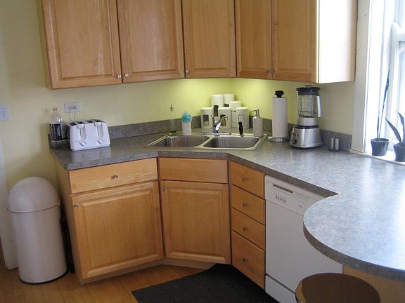 3rd image of 5507 N Paulina St #2