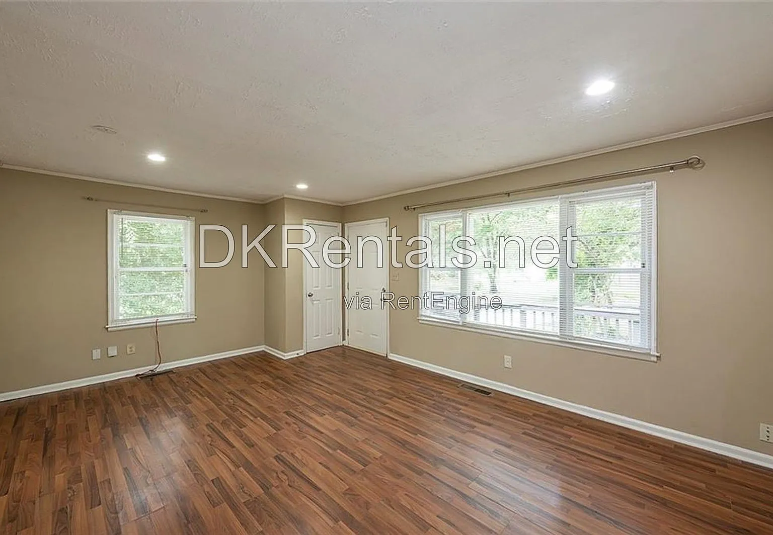 3 bed, 2.0 bath, 1292 sqft, $1,950 — Photo 4
