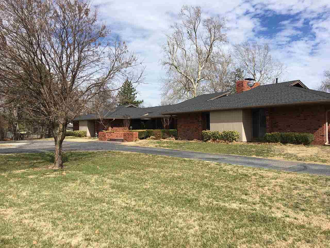 12 Rolling Oaks Dr, Enid, OK 73703 | Zillow