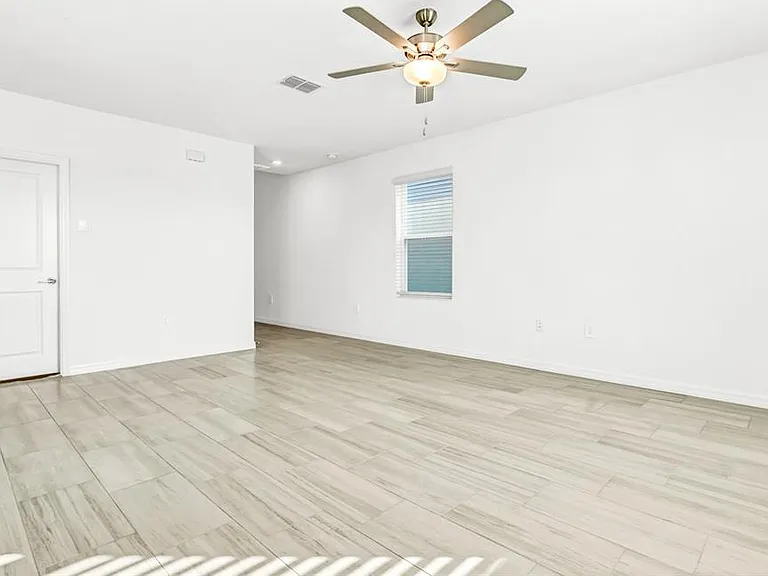 11672 Radiant Shore Loop — Photo 14