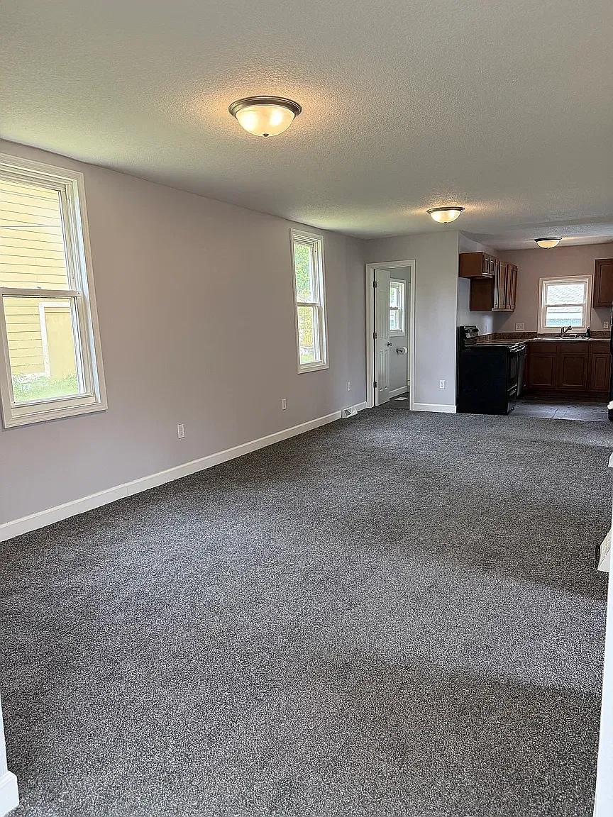 2 bed, 660 sqft, $1,250 — Photo 3