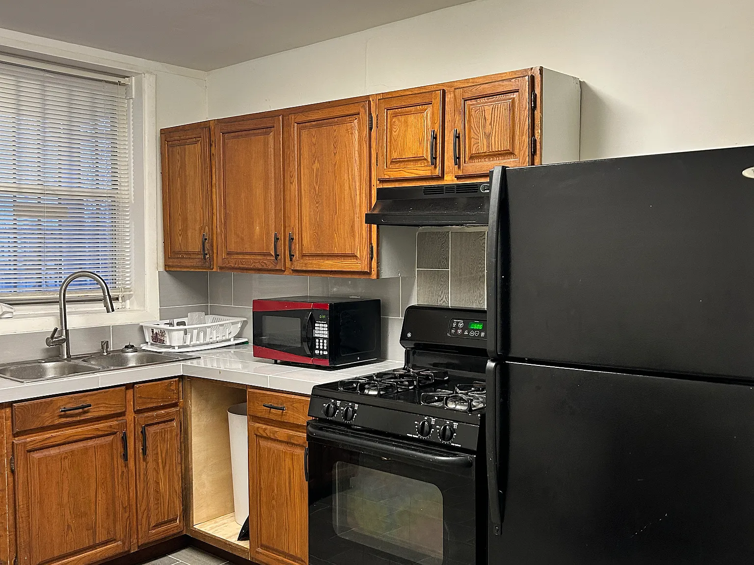 2 bed, $1,600 — Photo 3