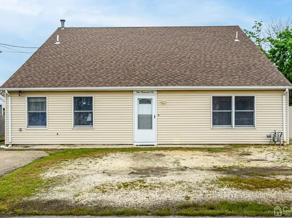 1006 Maunaloa Dr, Forked River, NJ 08731