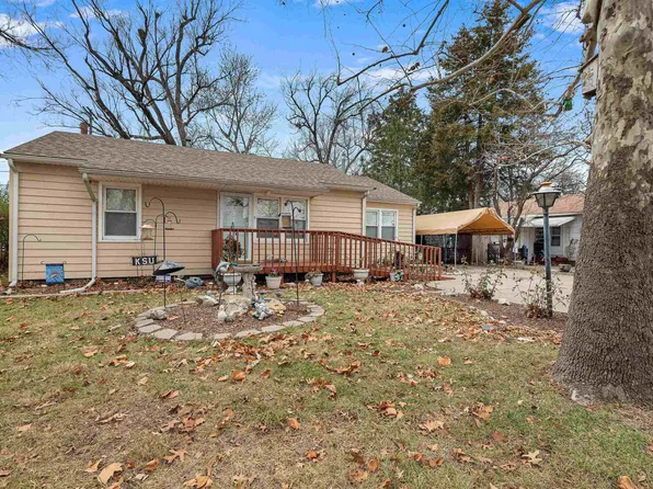 2229 Blaker Dr, Manhattan, KS 66502