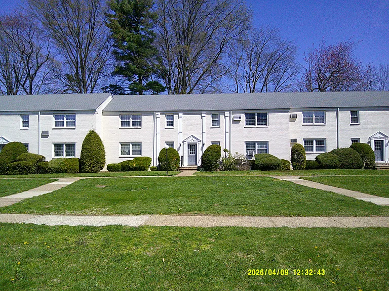 7 Bashford Ave #B — Photo 18