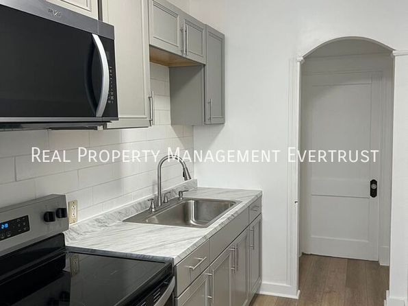 53 Wood St UNIT 1, Lewiston, ME 04240
