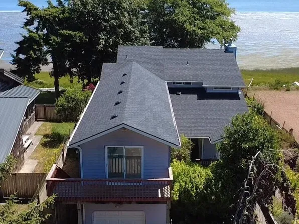 180 Sunrise Avenue SE, Ocean Shores, WA 98569