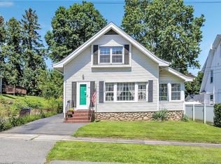 112 Park St, Stratford, CT 06614