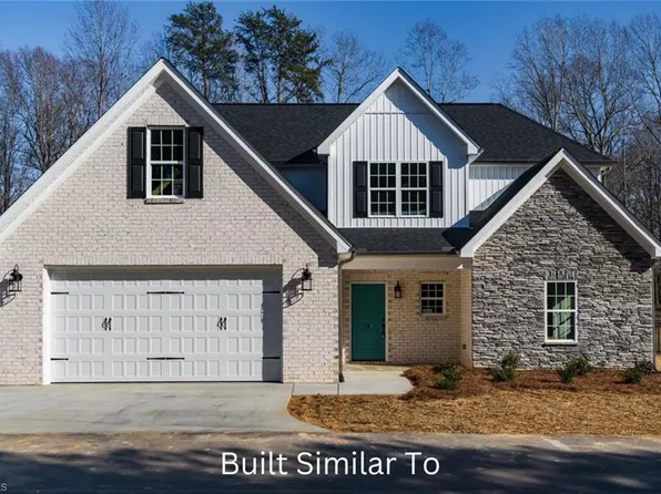 649 Cedar Dr, Winston Salem, NC 27107