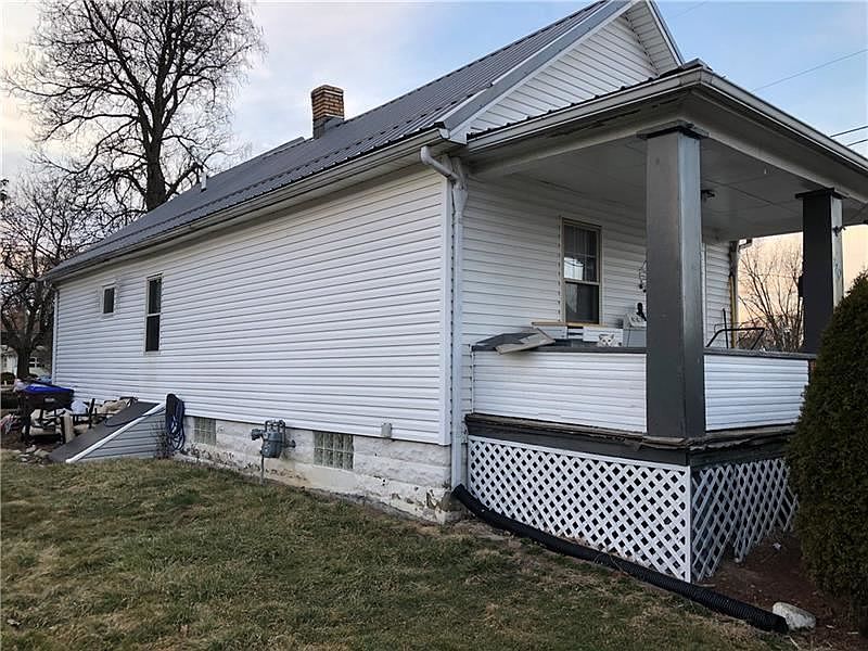 2nd image of 157 College Ave