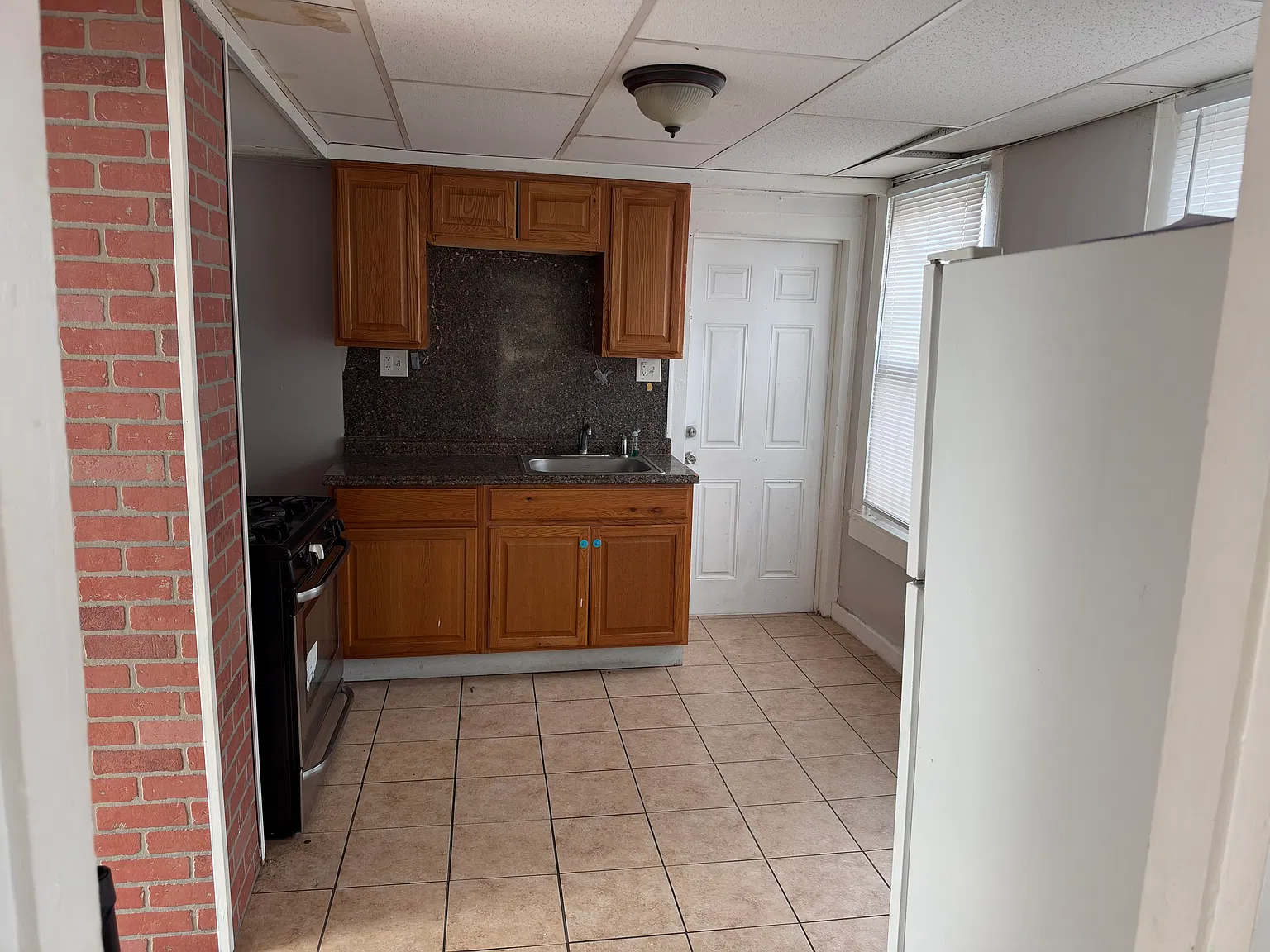 2 bed, $1,250 — Photo 1