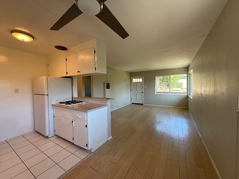 1 Shelley Dr #F — Photo 11