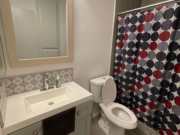 5th image of 82567 Avenue 48 APT 18
