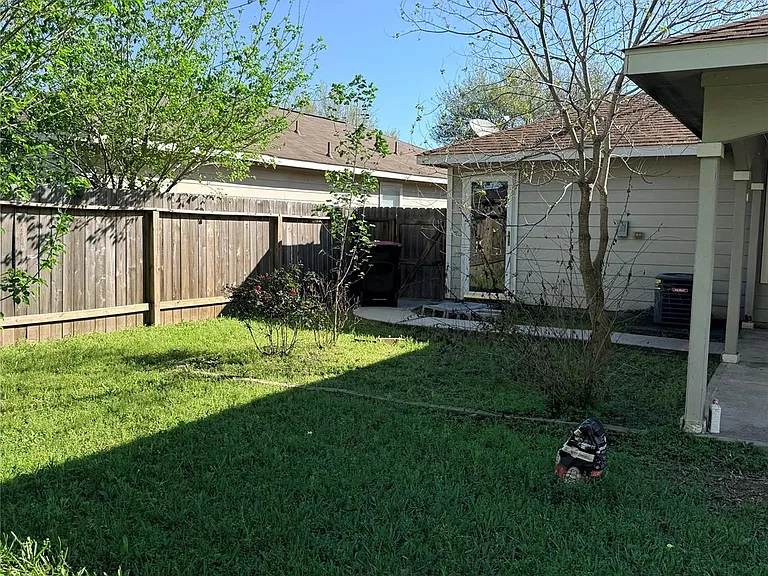 15823 Regal Trace Ln — Photo 18