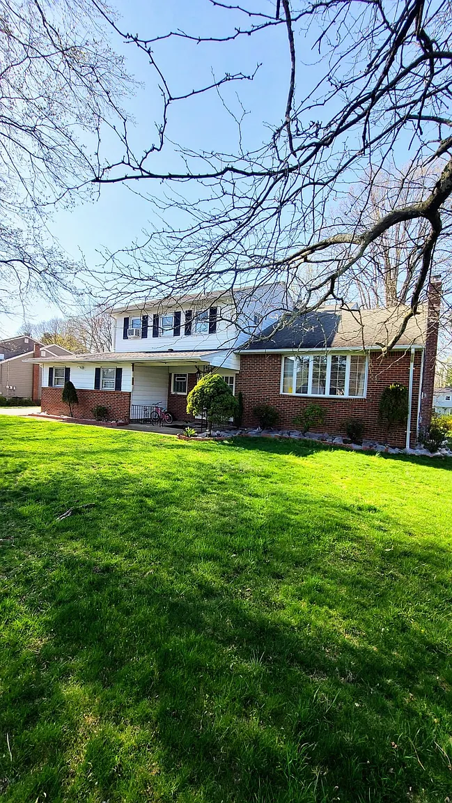 29 Ventnor Dr photo 1