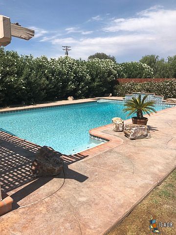 2nd image of 203 S Santa Rosa Ave