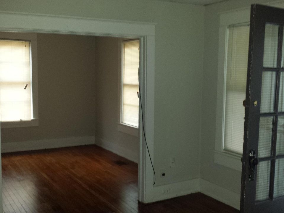 2nd image of 6908 Division Ave