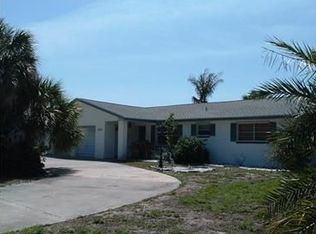 923 Jackson Way, Fort Pierce, FL 34949