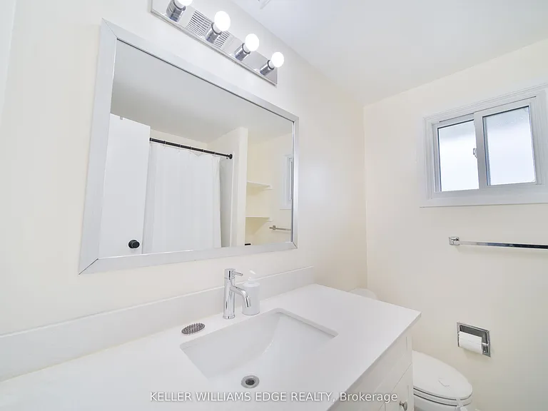 124 Romy Cres — Photo 11