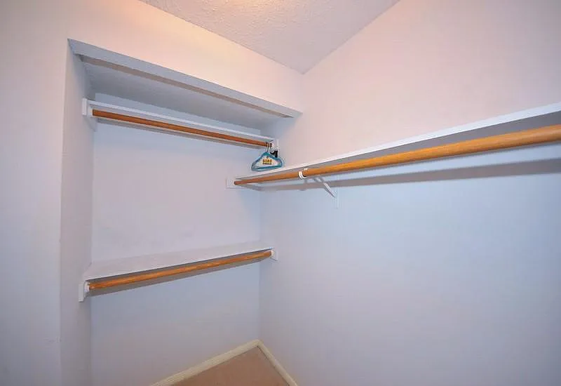 2 bed, 1066 sqft, $1,950 — Photo 4