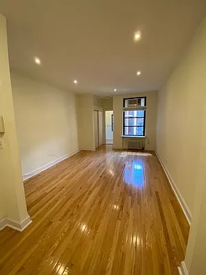 Rented by Performing Assets Corp | media 16